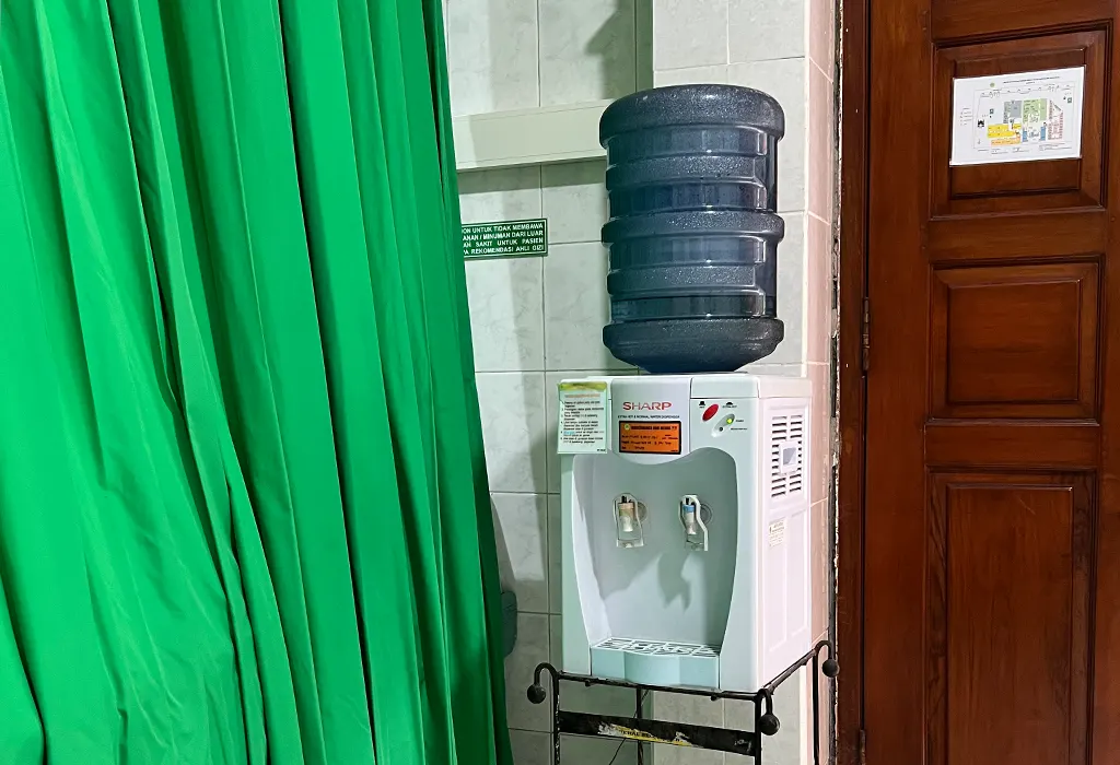 Kamar Kelas III RSI Siti Hajar Sidoarjo-3