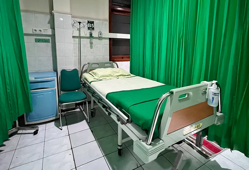 Kamar Kelas III RSI Siti Hajar Sidoarjo-4