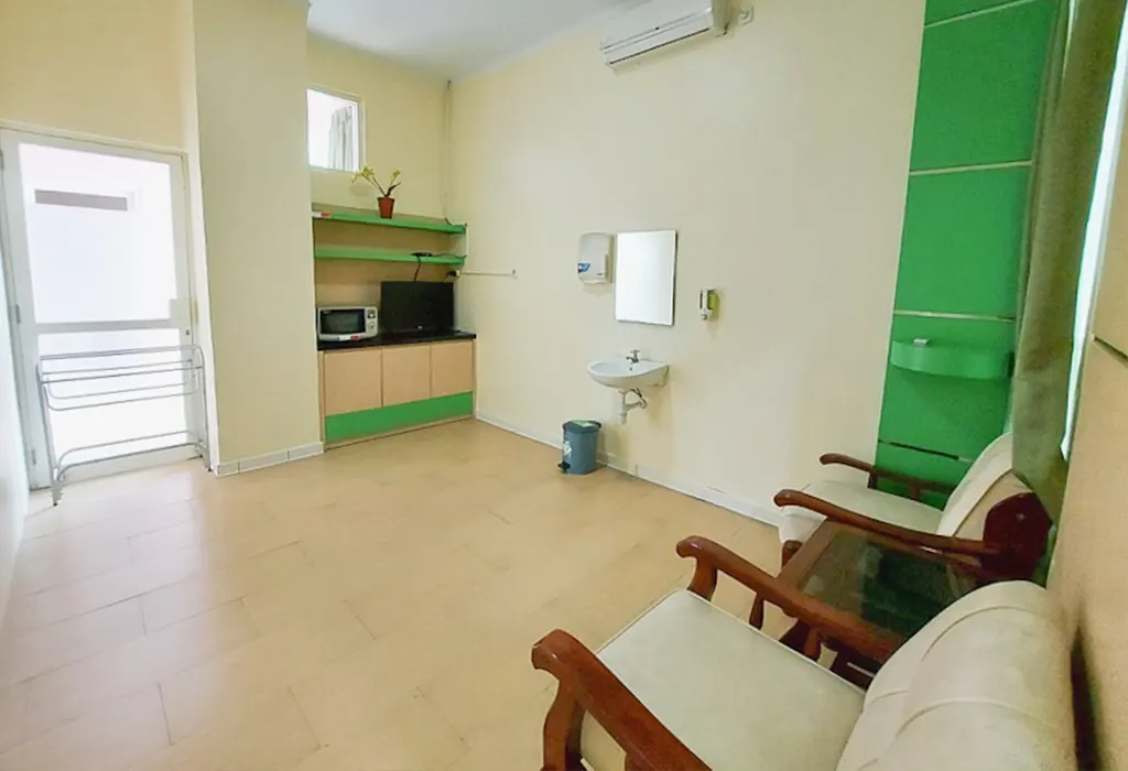 Kamar Super VVIP B RSI Siti Hajar Sidoarjo-3